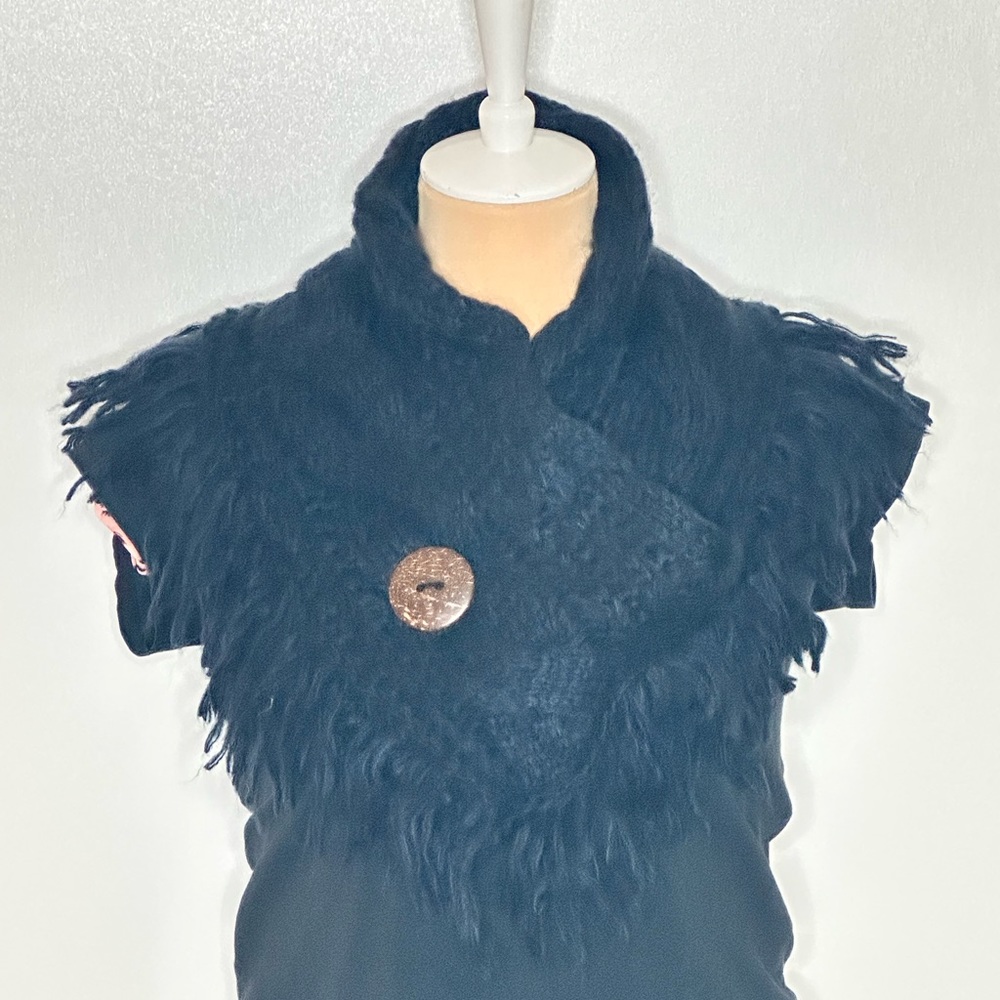 NWOT Navy Button Infinity Scarf - Picture 6 of 12
